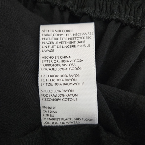 Ecote Anthropologie Shorts Romper Black Sleeveless V Neck One Piece Playsuit - Picture 8 of 8